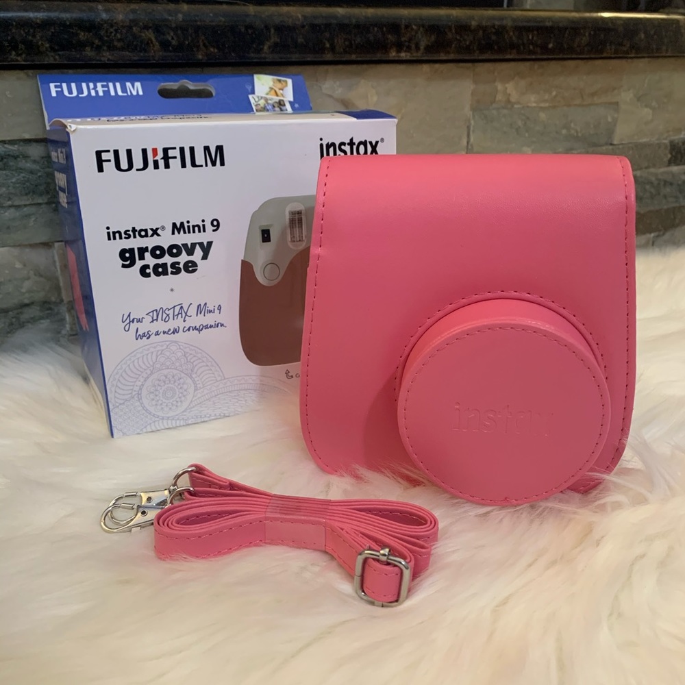 NIB Fujifilm Instax Mini 9 Groovy Case- Pink 📸 - Picture 1 of 4